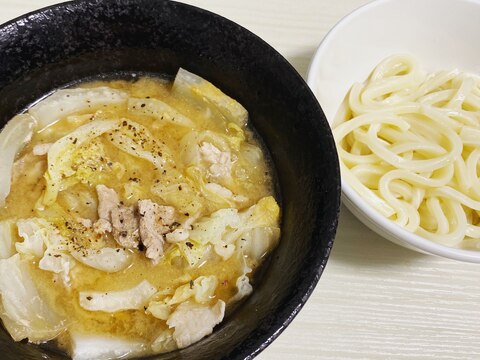 うどん好き必見！味噌つけうどん